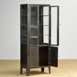 Cabinet de médecine en fer poli, années 1930