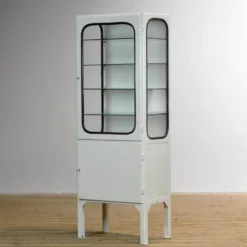 Cabinet de médecine vintage, années 1970
