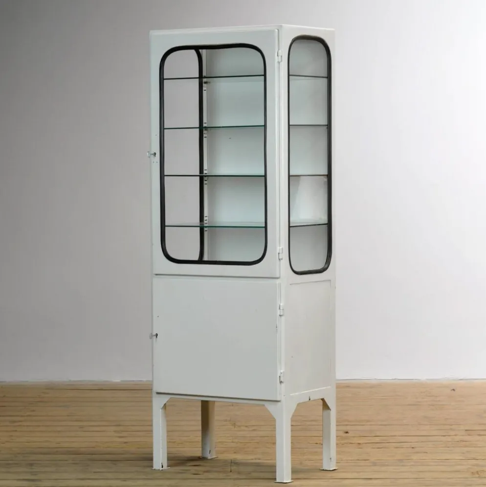 Cabinet de médecine vintage, années 1970