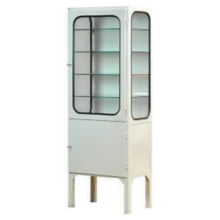 Cabinet de médecine vintage, années 1970
