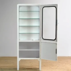 Cabinet de médecine vintage, années 1970