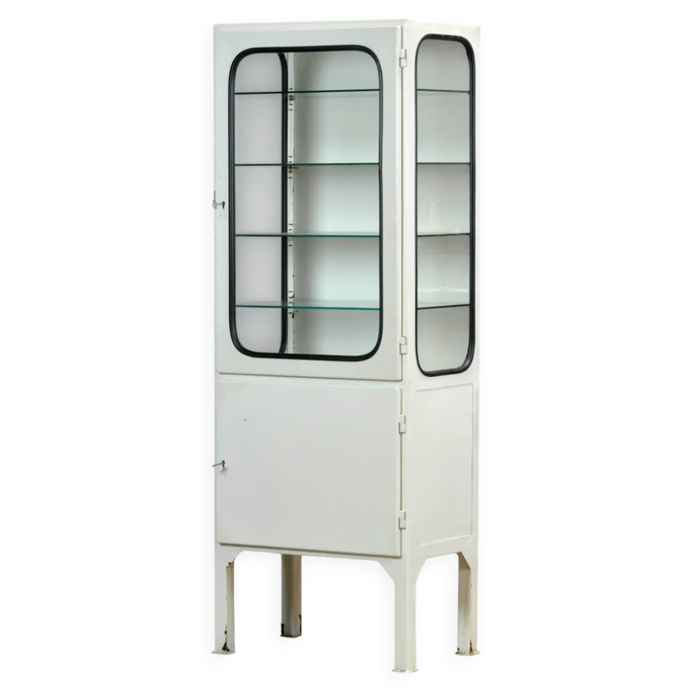Cabinet de médecine vintage, années 1970