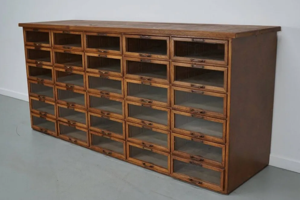 Cabinet de mercerie en chêne néerlandais vintage, années 1930