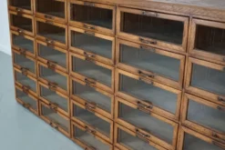 Cabinet de mercerie en chêne néerlandais vintage, années 1930