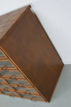 Cabinet de mercerie en chêne néerlandais vintage, années 1930