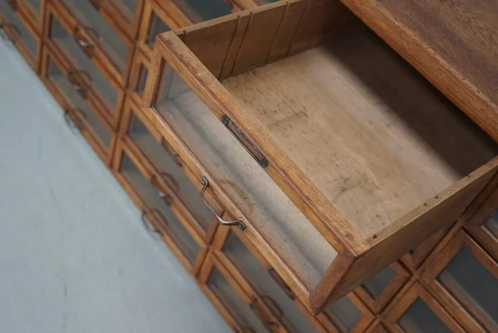 Cabinet de mercerie en chêne néerlandais vintage, années 1930