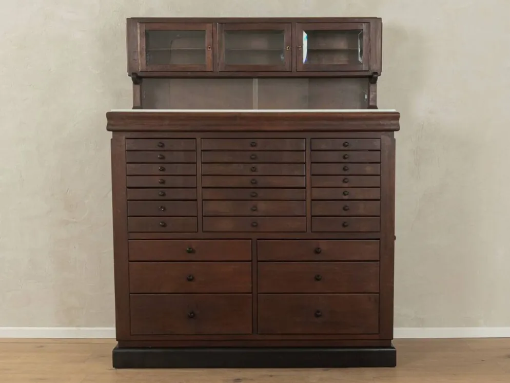 Cabinet dentaire, années 1920