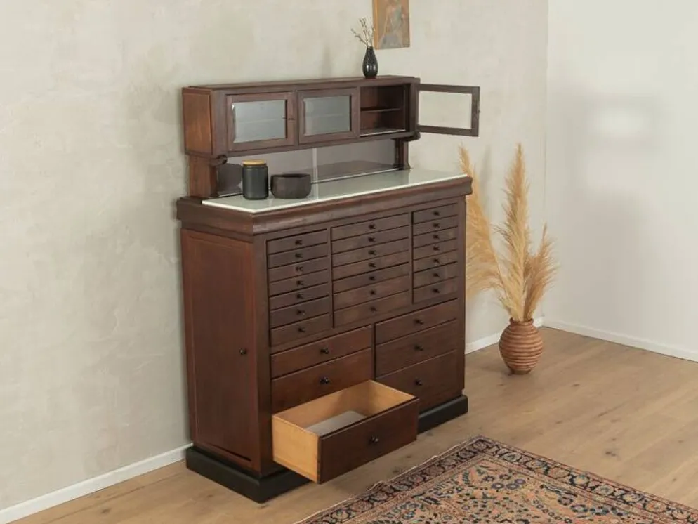 Cabinet dentaire, années 1920