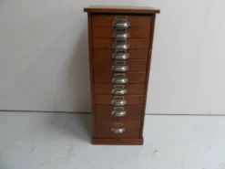 Cabinet de pharmacie en chêne vintage