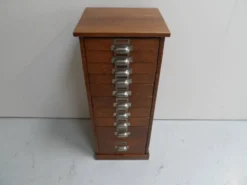 Cabinet de pharmacie en chêne vintage