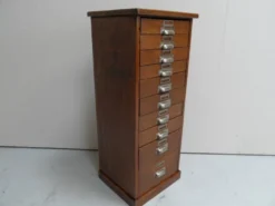 Cabinet de pharmacie en chêne vintage