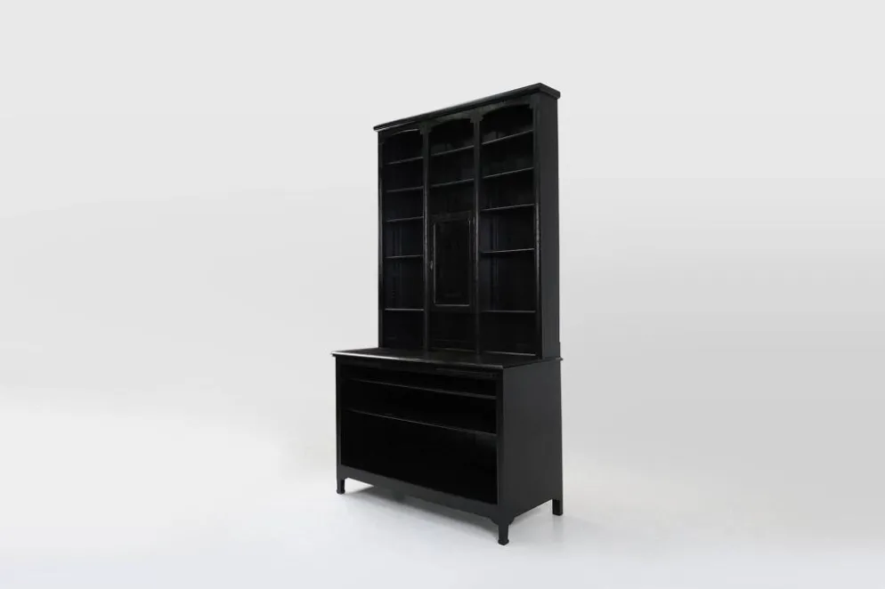 Cabinet de pharmacien Art Nouveau en chêne, France, 1910