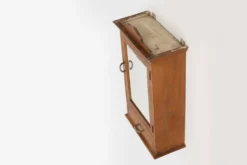 Cabinet de rasage Art Déco en chêne avec miroir, France, années 1930