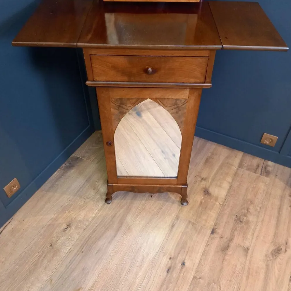 Cabinet de salle de bain/rasage ancien