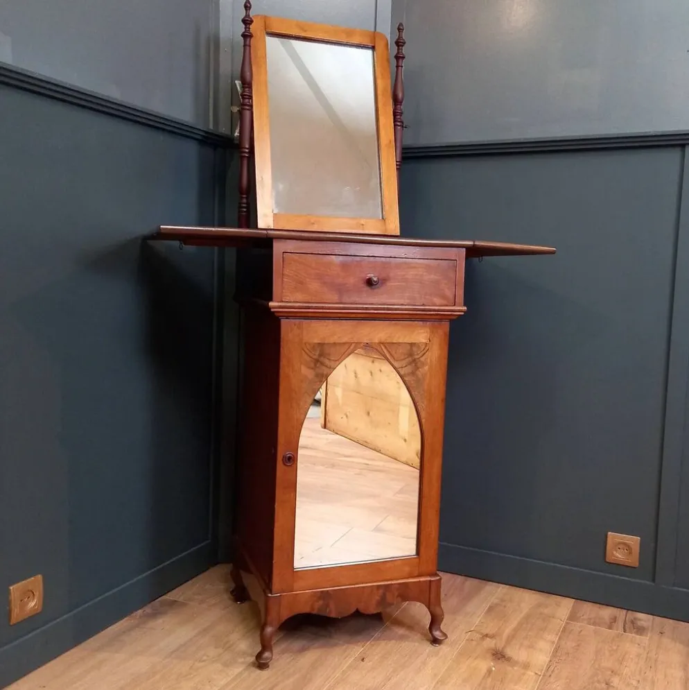 Cabinet de salle de bain/rasage ancien