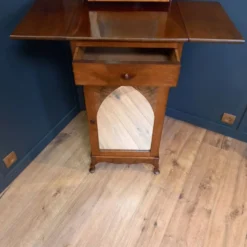 Cabinet de salle de bain/rasage ancien