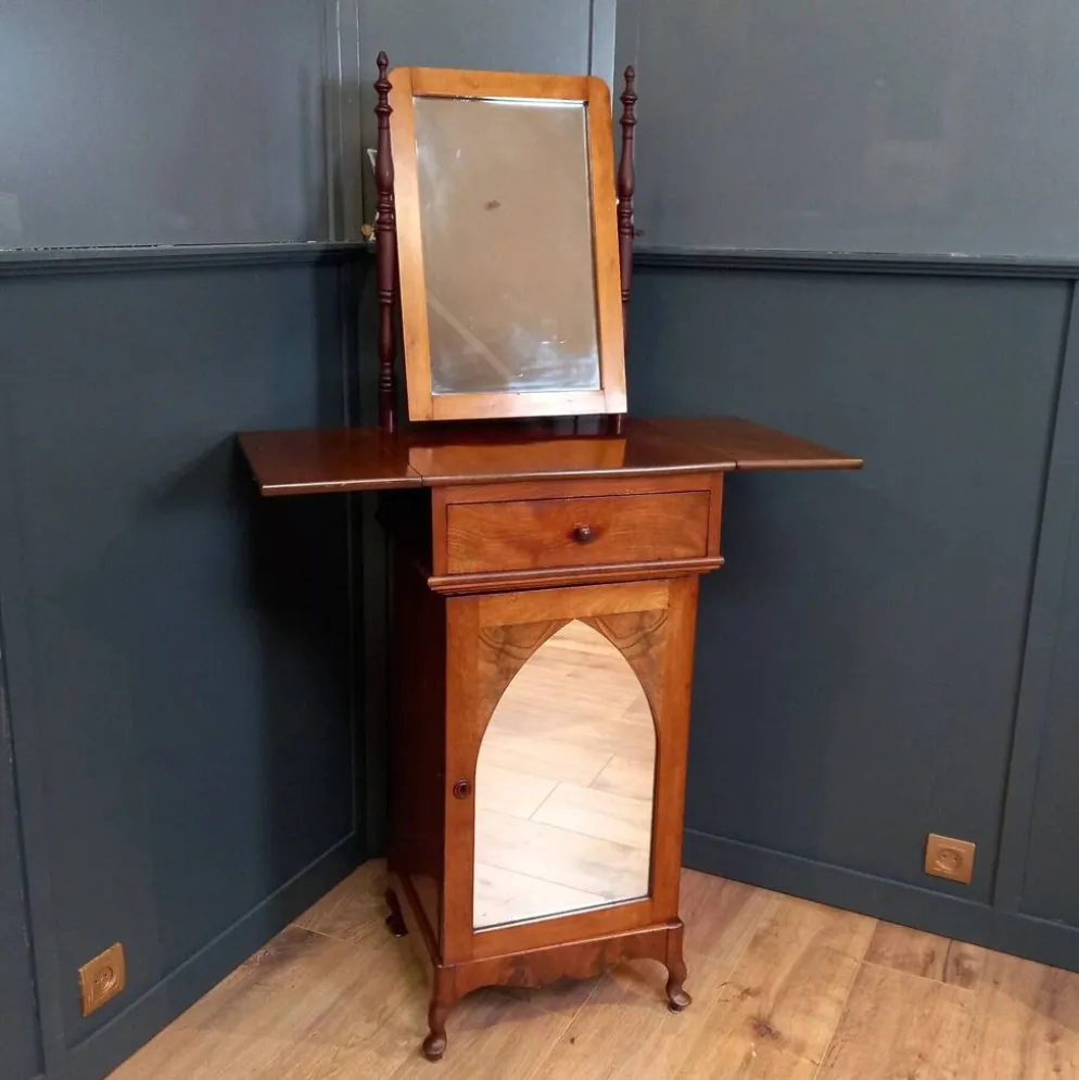 Cabinet de salle de bain/rasage ancien