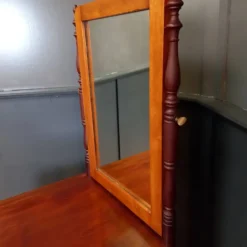 Cabinet de salle de bain/rasage ancien