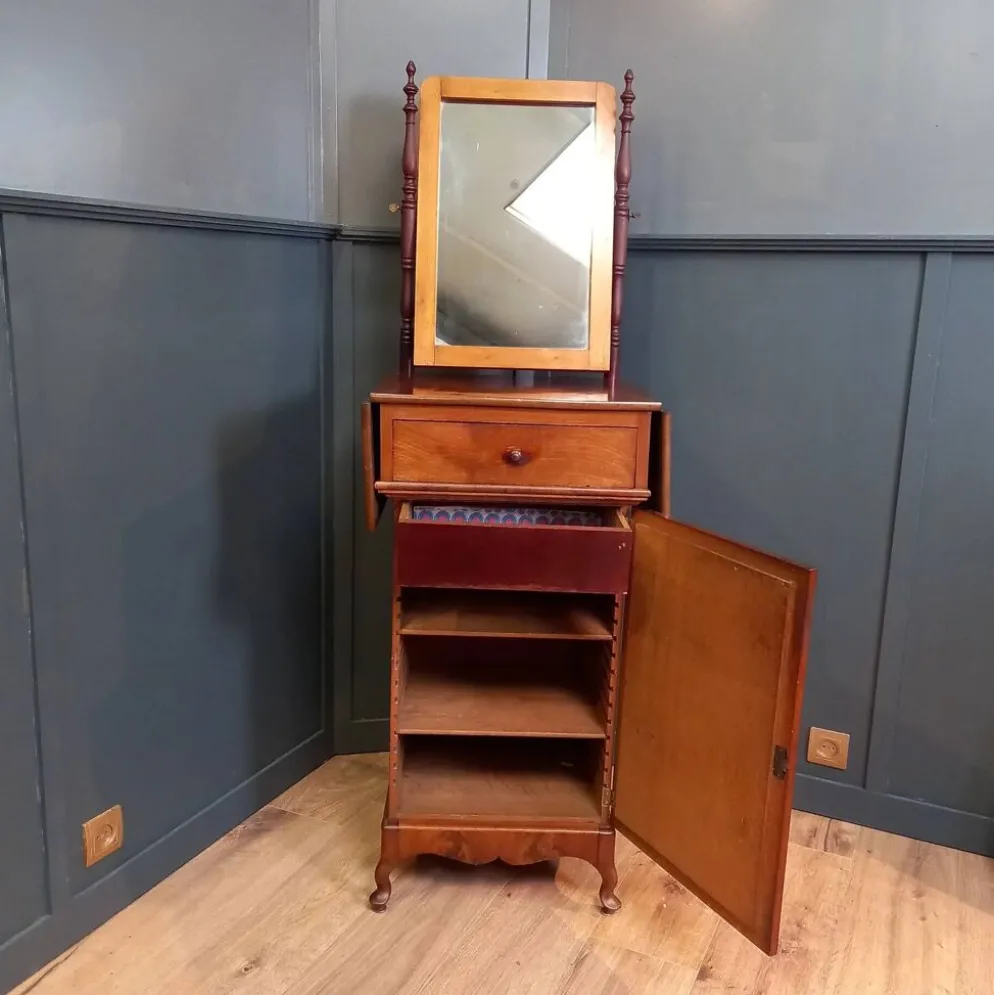Cabinet de salle de bain/rasage ancien