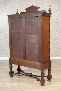 Cabinet de style Renaissance Revival en noyer, 1900