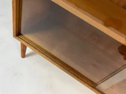 Cabinet d'exposition en teck des années 60, haut, étagère, commode vintage des années 70.