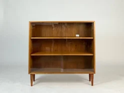 Cabinet d'exposition en teck des années 60, haut, étagère, commode vintage des années 70.