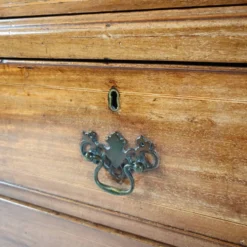 Cabinet en acajou anglais de presse à linge du début du 19e siècle, vers 1820-1840
