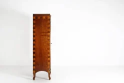Cabinet en bois ancien avec marqueterie et décorations en bronze, France vers 1860