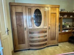 Cabinet en bois Art Déco avec fenêtre en verre ovale et tiroirs, années 1930