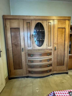 Cabinet en bois Art Déco avec fenêtre en verre ovale et tiroirs, années 1930