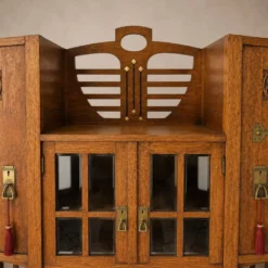 Cabinet en chêne Art Nouveau, années 1930