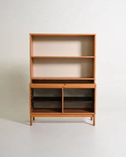 Cabinet en chêne avec portes tambour et étagères supérieures, années 1960.