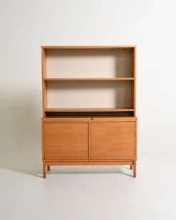 Cabinet en chêne avec portes tambour et étagères supérieures, années 1960.