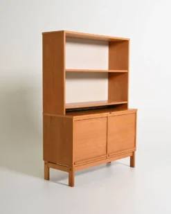 Cabinet en chêne avec portes tambour et étagères supérieures, années 1960.