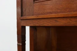 Cabinet en chêne de style Jugendstil avec section d'étagère ouverte, Pays-Bas vers 1900