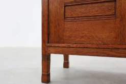 Cabinet en chêne de style Jugendstil avec section d'étagère ouverte, Pays-Bas vers 1900