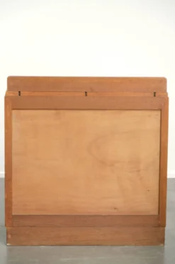 Cabinet en chêne néerlandais subtil de l'École d'Amsterdam / cabinet Art Déco avec portes en verre