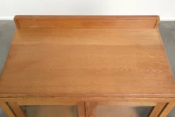 Cabinet en chêne néerlandais subtil de l'École d'Amsterdam / cabinet Art Déco avec portes en verre