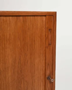 Cabinet en chêne scandinave avec porte tambour, années 1960