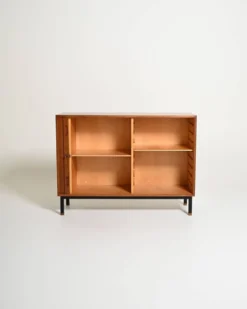 Cabinet en chêne scandinave avec porte tambour, années 1960