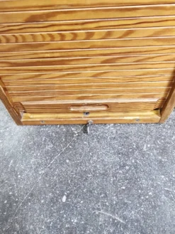 Cabinet en chêne à tambour industriel des années 30, forme portable