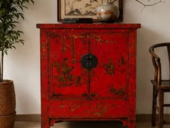 Cabinet en laque rouge chinois antique avec décorations peintes à la main