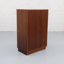 Cabinet en palissandre par Arne Vodder pour Sibast années 1960