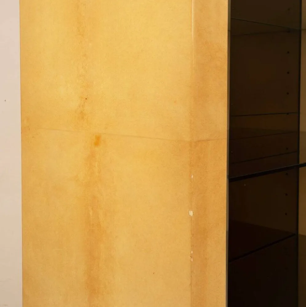 Cabinet en parchemin par Aldo Tura pour Tura Milano