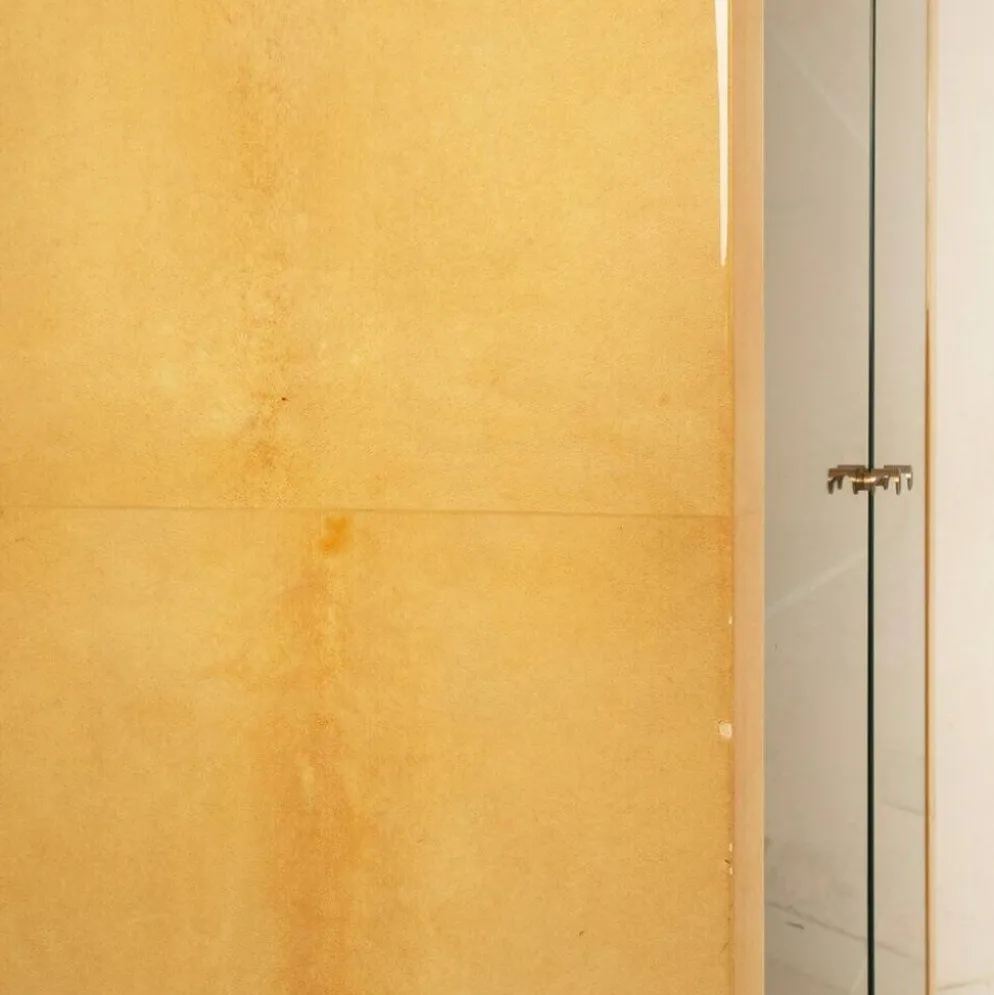 Cabinet en parchemin par Aldo Tura pour Tura Milano