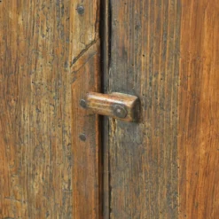 Cabinet en pin ancien, vers 1820