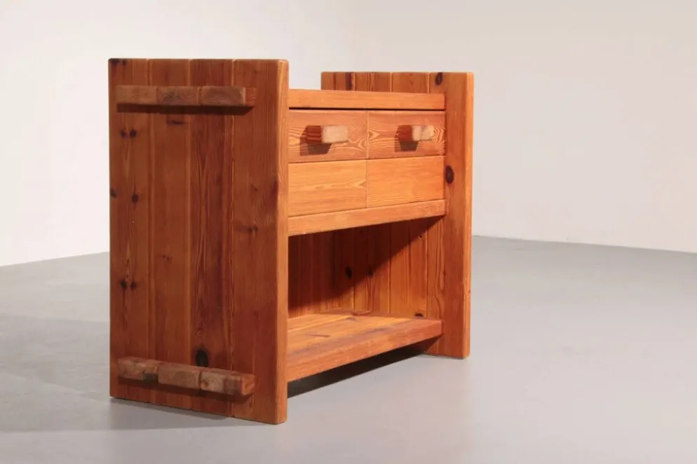 Cabinet en pin brutaliste scandinave par Hans Frydendal
