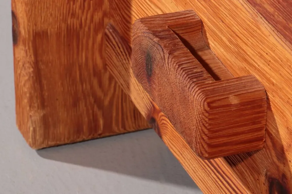 Cabinet en pin brutaliste scandinave par Hans Frydendal