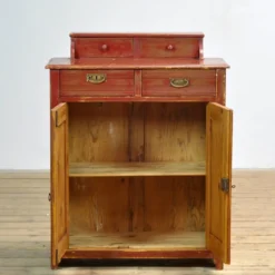 Cabinet en pin, vers 1920