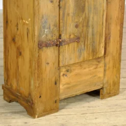 Cabinet en pin, vers 1920